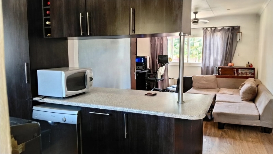 2 Bedroom Property for Sale in Sonneglans Gauteng
