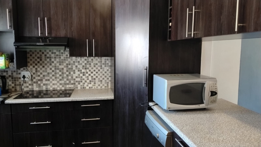 2 Bedroom Property for Sale in Sonneglans Gauteng