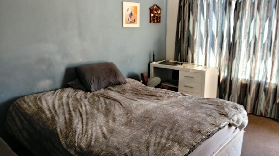 2 Bedroom Property for Sale in Sonneglans Gauteng