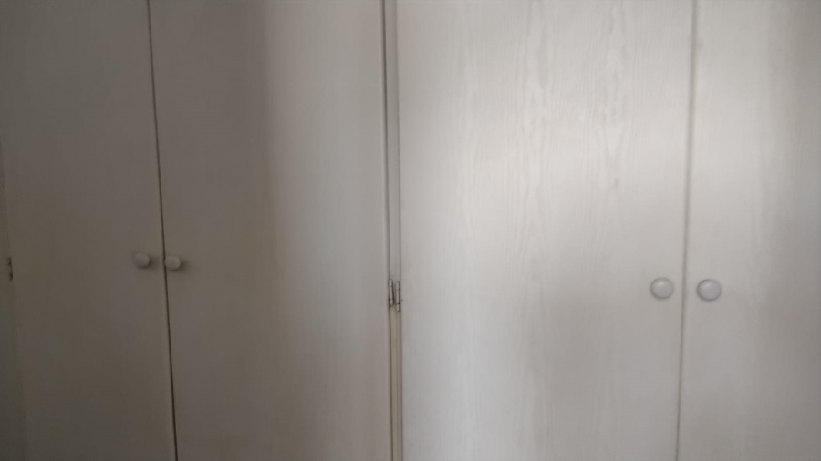 2 Bedroom Property for Sale in Sonneglans Gauteng