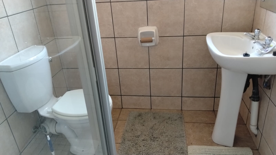 2 Bedroom Property for Sale in Sonneglans Gauteng