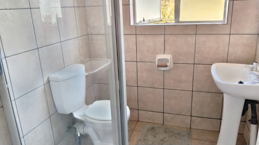 2 Bedroom Property for Sale in Sonneglans Gauteng