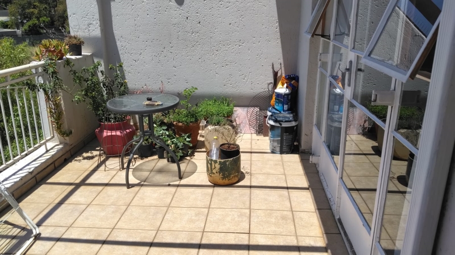2 Bedroom Property for Sale in Sonneglans Gauteng