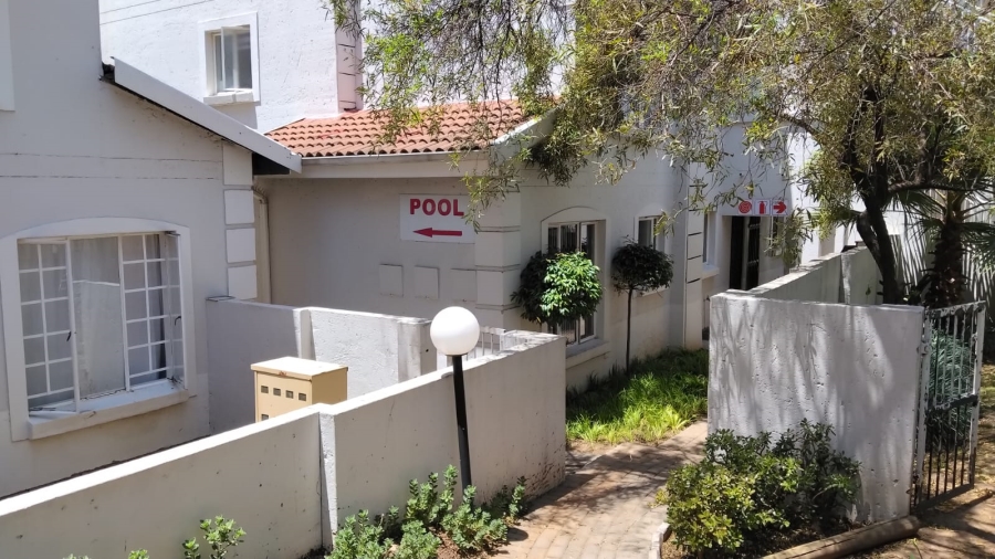 2 Bedroom Property for Sale in Sonneglans Gauteng