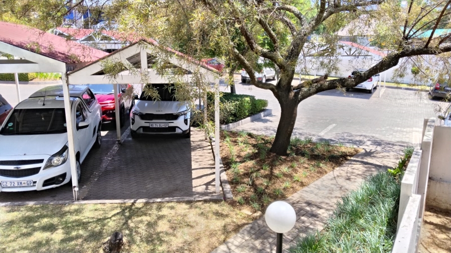 2 Bedroom Property for Sale in Sonneglans Gauteng