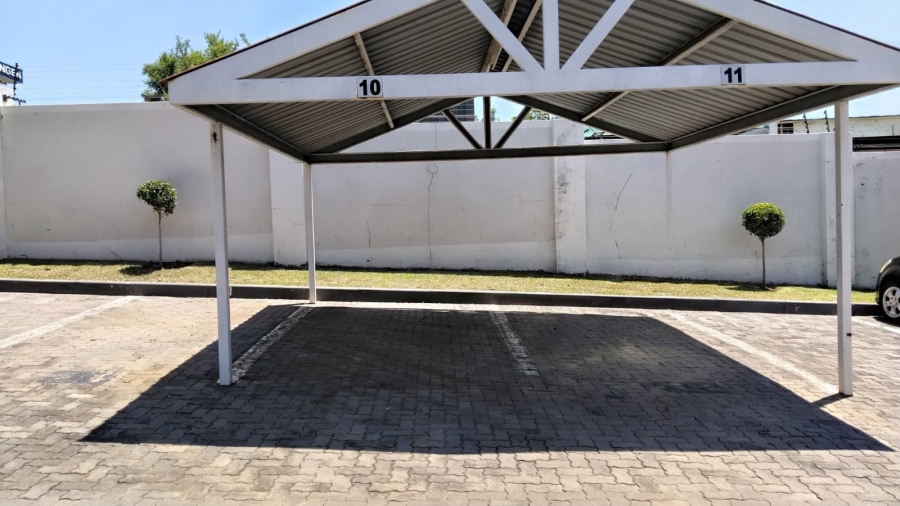2 Bedroom Property for Sale in Sonneglans Gauteng