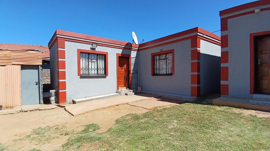 1 Bedroom Property for Sale in Mohlakeng Gauteng