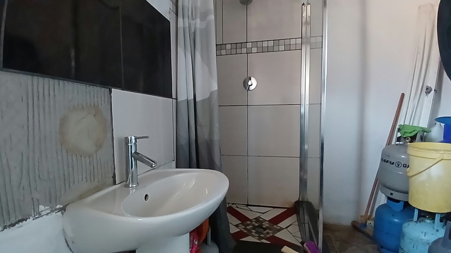 1 Bedroom Property for Sale in Mohlakeng Gauteng