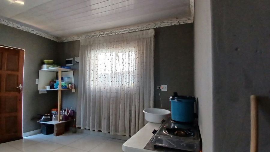 1 Bedroom Property for Sale in Mohlakeng Gauteng