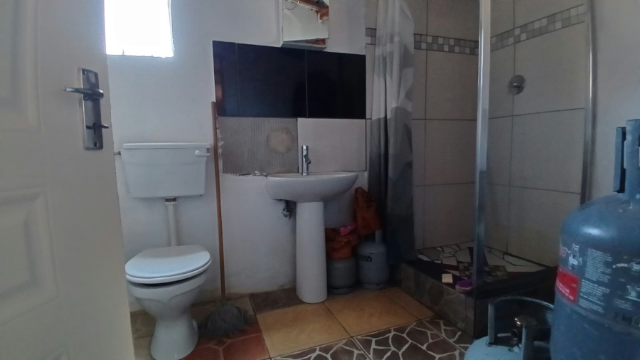 1 Bedroom Property for Sale in Mohlakeng Gauteng
