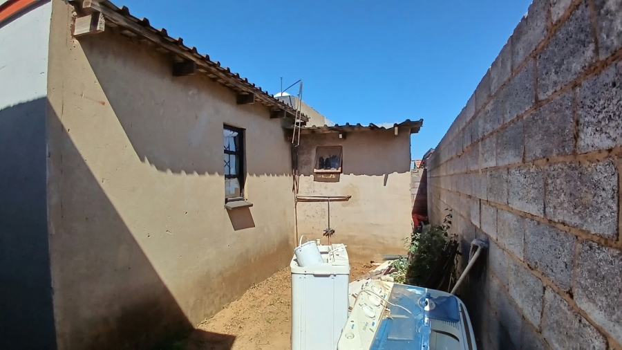 1 Bedroom Property for Sale in Mohlakeng Gauteng