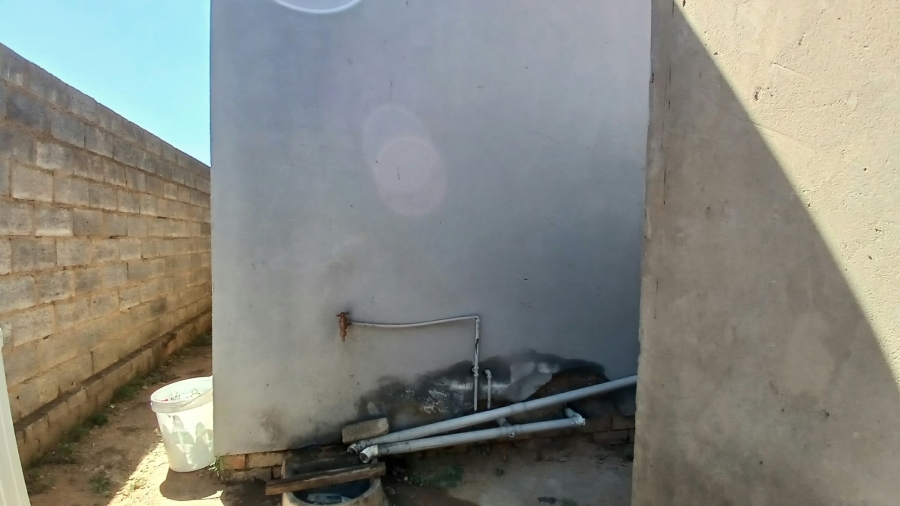1 Bedroom Property for Sale in Mohlakeng Gauteng