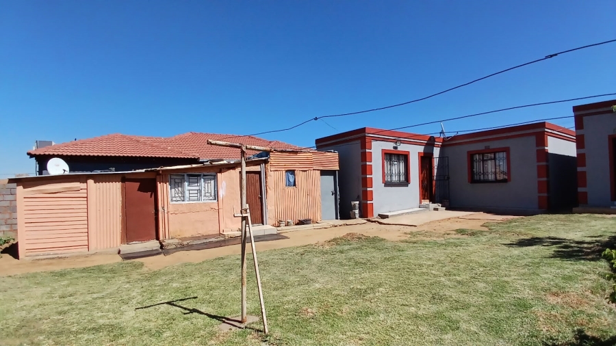 1 Bedroom Property for Sale in Mohlakeng Gauteng
