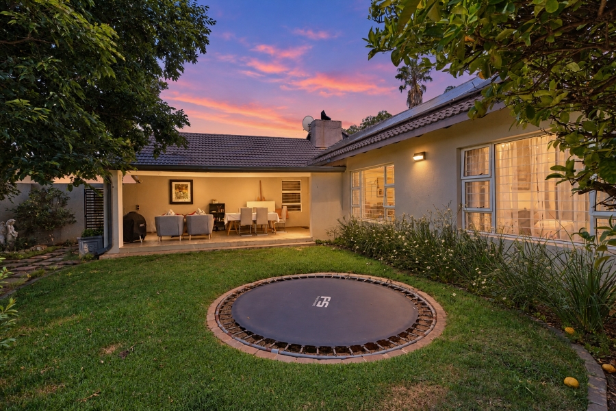 4 Bedroom Property for Sale in Douglasdale Gauteng