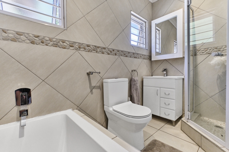 4 Bedroom Property for Sale in Douglasdale Gauteng