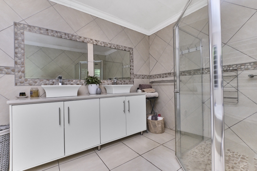4 Bedroom Property for Sale in Douglasdale Gauteng