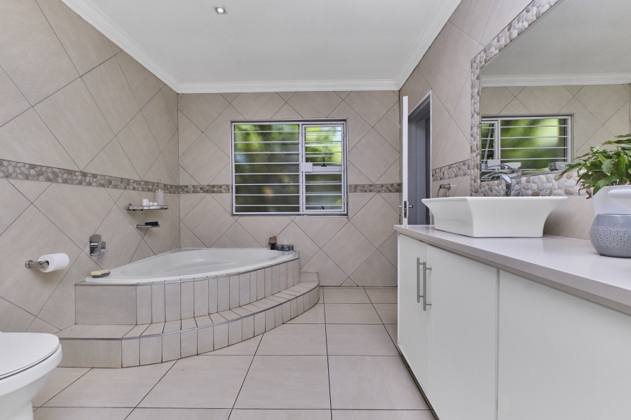 4 Bedroom Property for Sale in Douglasdale Gauteng