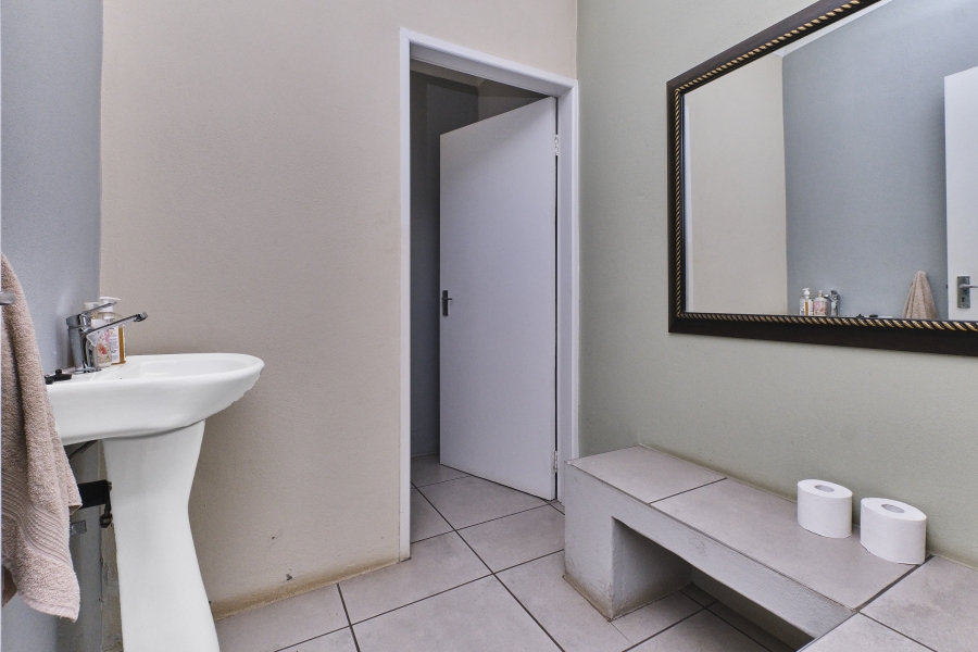 4 Bedroom Property for Sale in Douglasdale Gauteng
