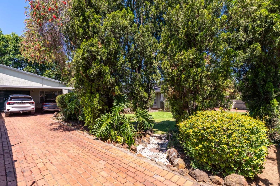 4 Bedroom Property for Sale in Croydon Gauteng
