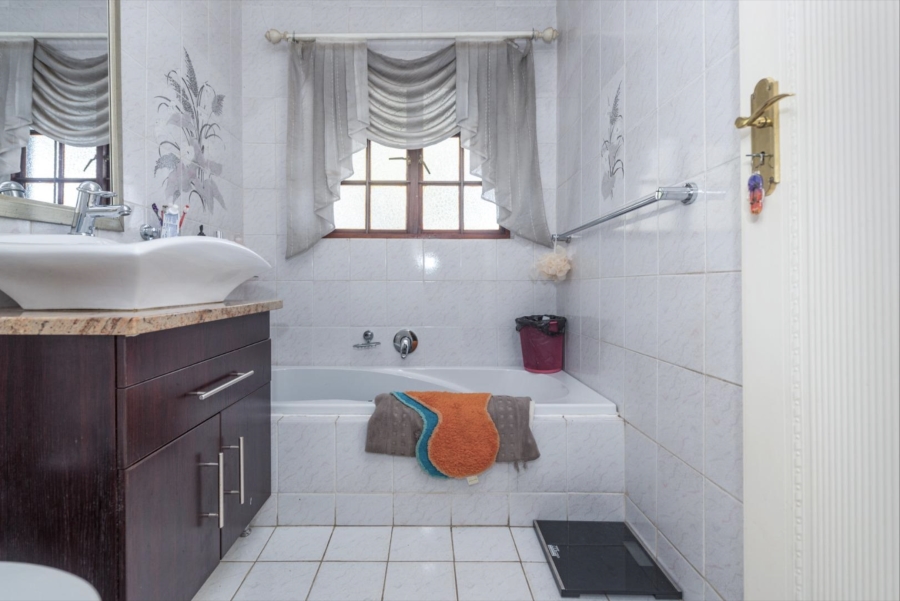 4 Bedroom Property for Sale in Kensington Gauteng