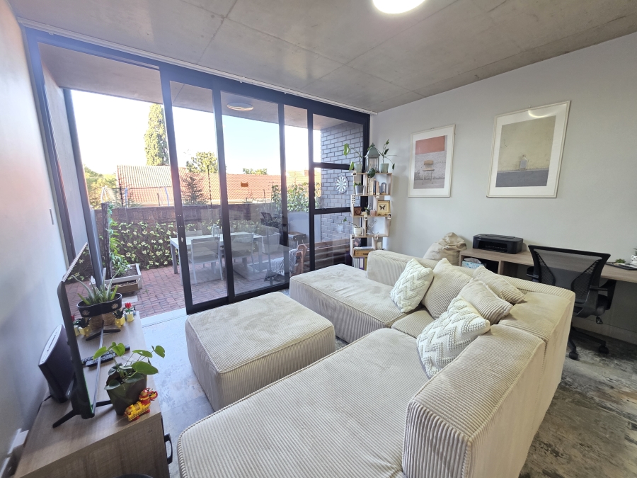 To Let 2 Bedroom Property for Rent in Alphen Park Gauteng