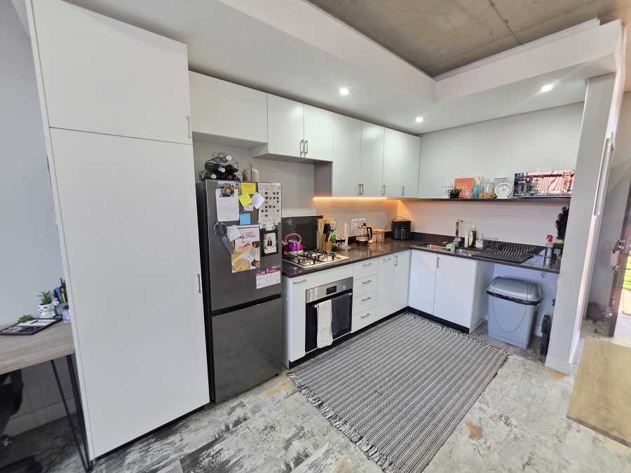 To Let 2 Bedroom Property for Rent in Alphen Park Gauteng