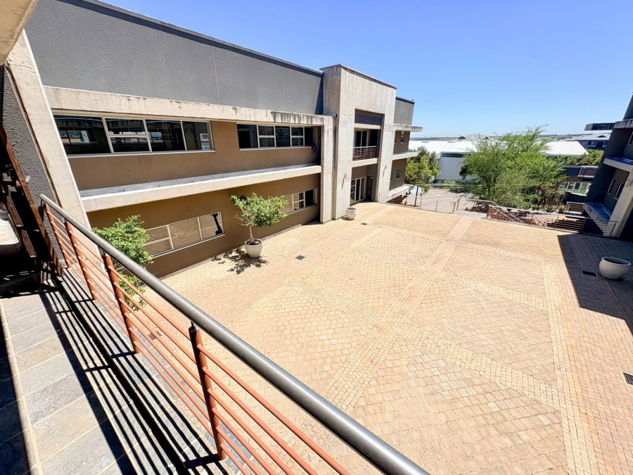 To Let Commercial Property for Rent in Longmeadow Gauteng