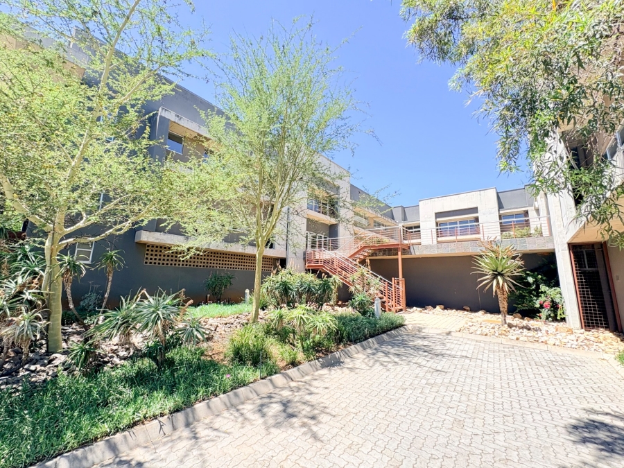 To Let Commercial Property for Rent in Longmeadow Gauteng