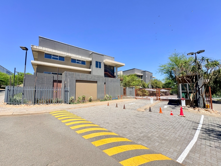 To Let Commercial Property for Rent in Longmeadow Gauteng