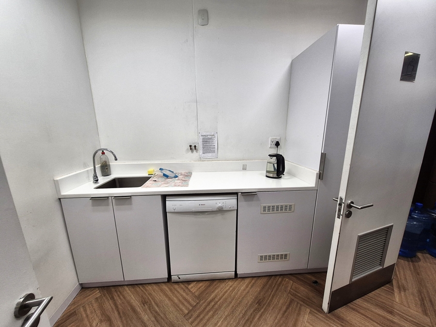 To Let Commercial Property for Rent in Dunkeld Gauteng