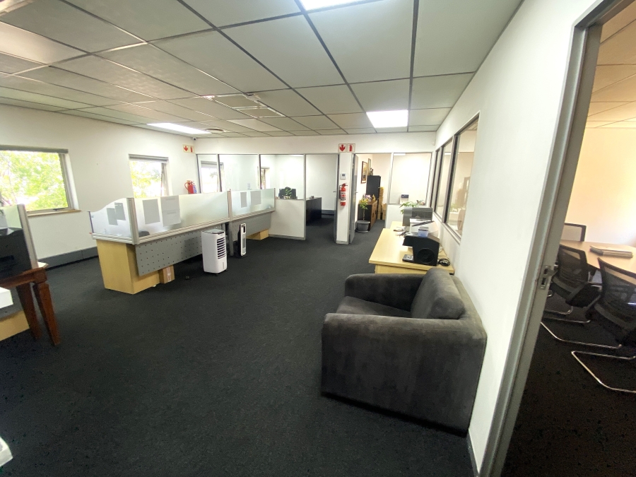To Let Commercial Property for Rent in Randjespark Gauteng