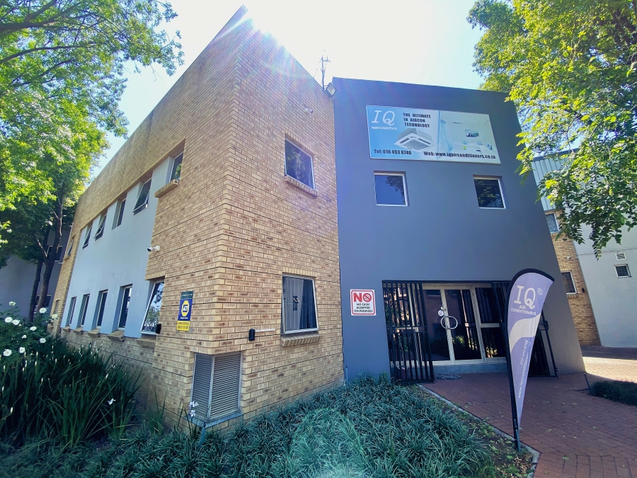 To Let Commercial Property for Rent in Randjespark Gauteng