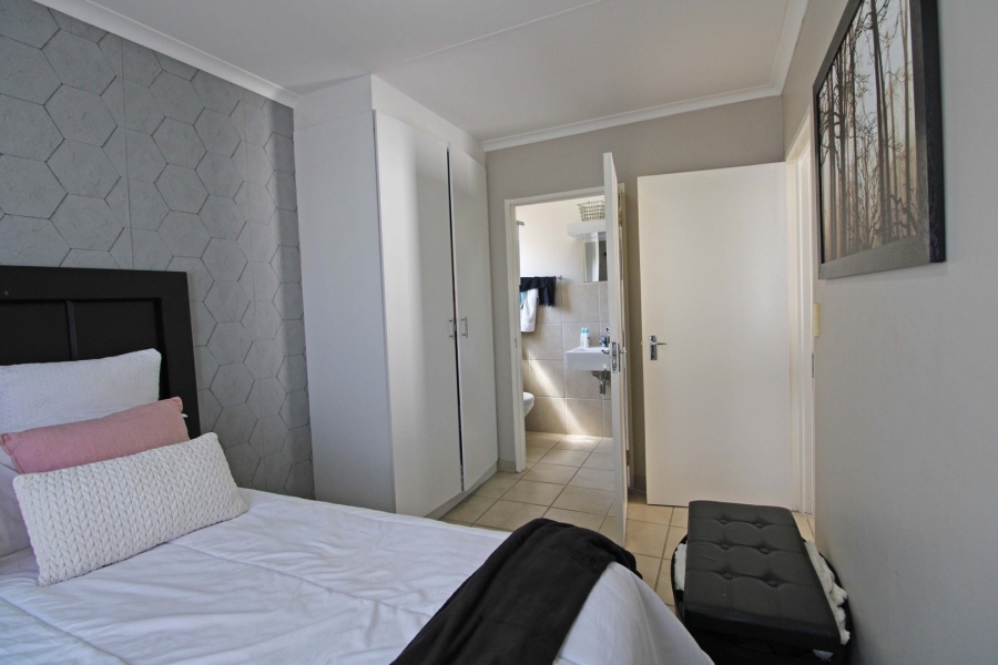 3 Bedroom Property for Sale in Noordwyk Gauteng