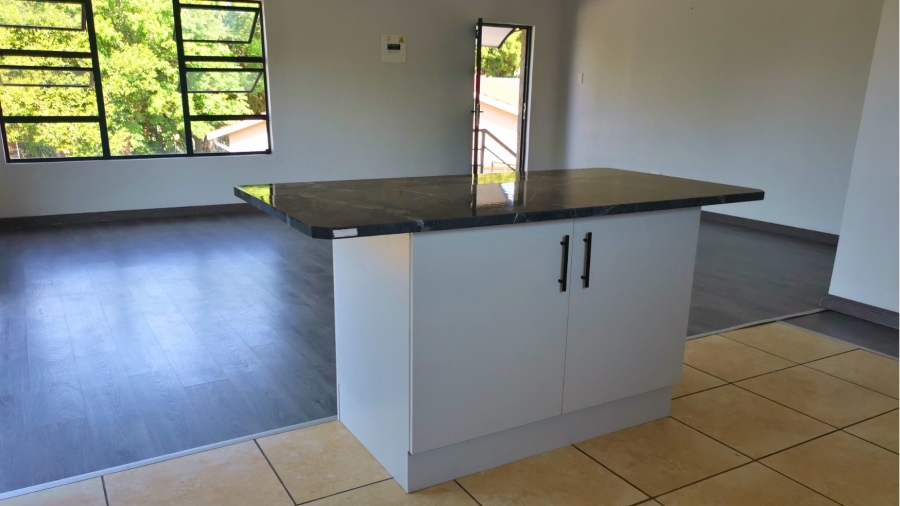 To Let 2 Bedroom Property for Rent in Allen Grove Gauteng