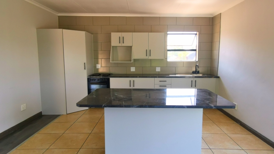 To Let 2 Bedroom Property for Rent in Allen Grove Gauteng