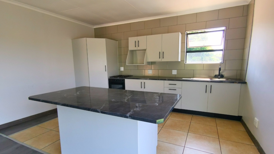 To Let 2 Bedroom Property for Rent in Allen Grove Gauteng