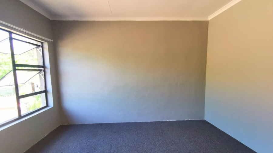 To Let 2 Bedroom Property for Rent in Allen Grove Gauteng