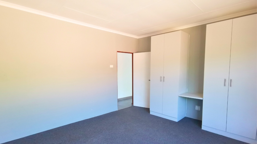 To Let 2 Bedroom Property for Rent in Allen Grove Gauteng
