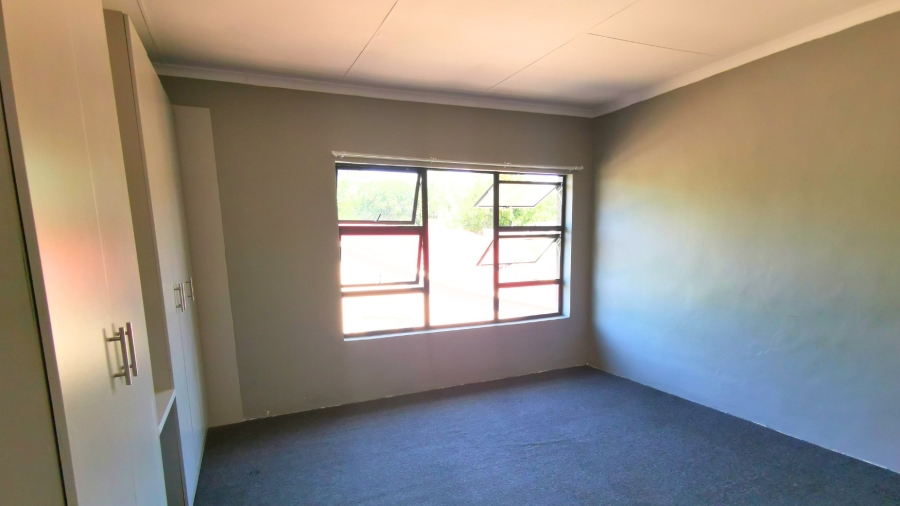 To Let 2 Bedroom Property for Rent in Allen Grove Gauteng