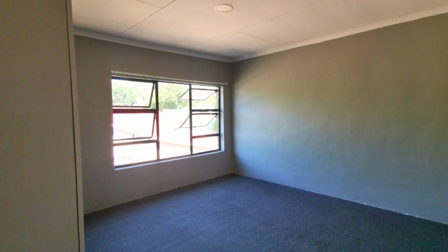 To Let 2 Bedroom Property for Rent in Allen Grove Gauteng