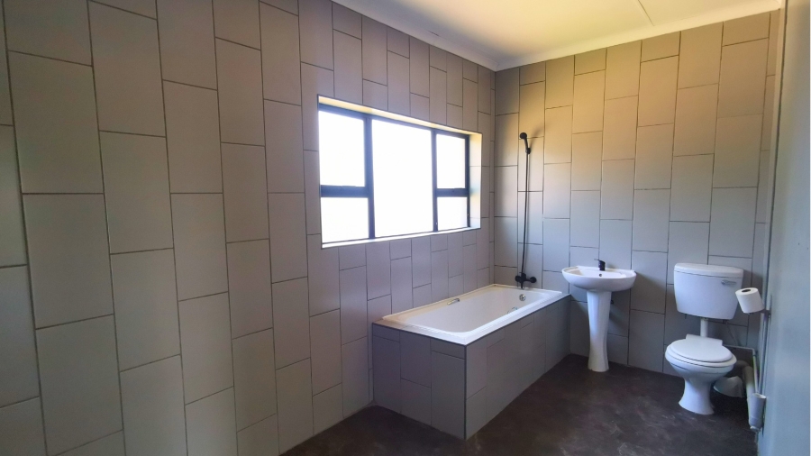 To Let 2 Bedroom Property for Rent in Allen Grove Gauteng