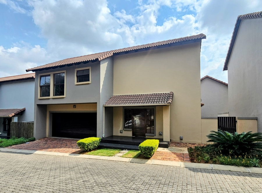 To Let 3 Bedroom Property for Rent in Fourways Gauteng