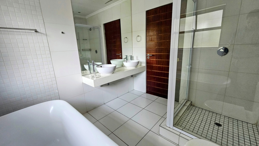 To Let 3 Bedroom Property for Rent in Fourways Gauteng