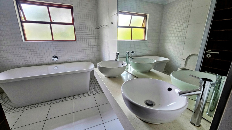 To Let 3 Bedroom Property for Rent in Fourways Gauteng