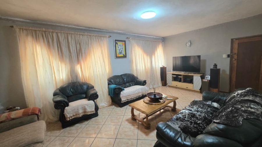 4 Bedroom Property for Sale in The Reeds Gauteng