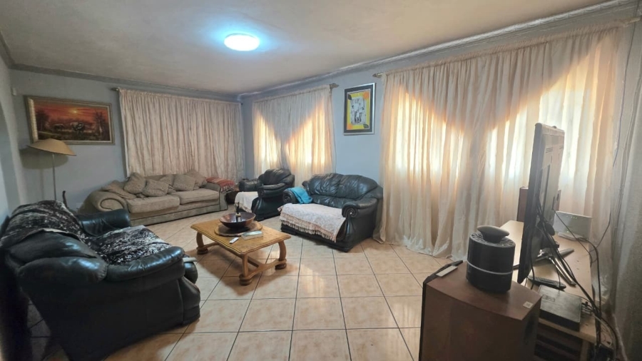 4 Bedroom Property for Sale in The Reeds Gauteng