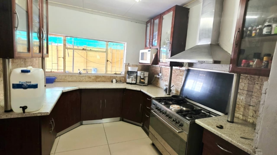 4 Bedroom Property for Sale in The Reeds Gauteng