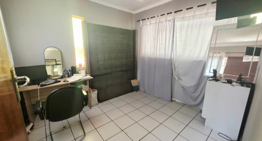 4 Bedroom Property for Sale in The Reeds Gauteng
