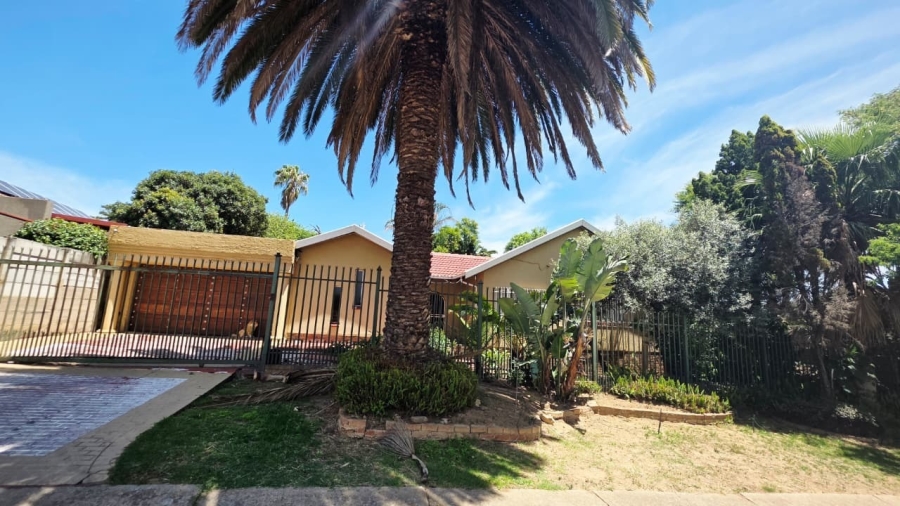 4 Bedroom Property for Sale in The Reeds Gauteng