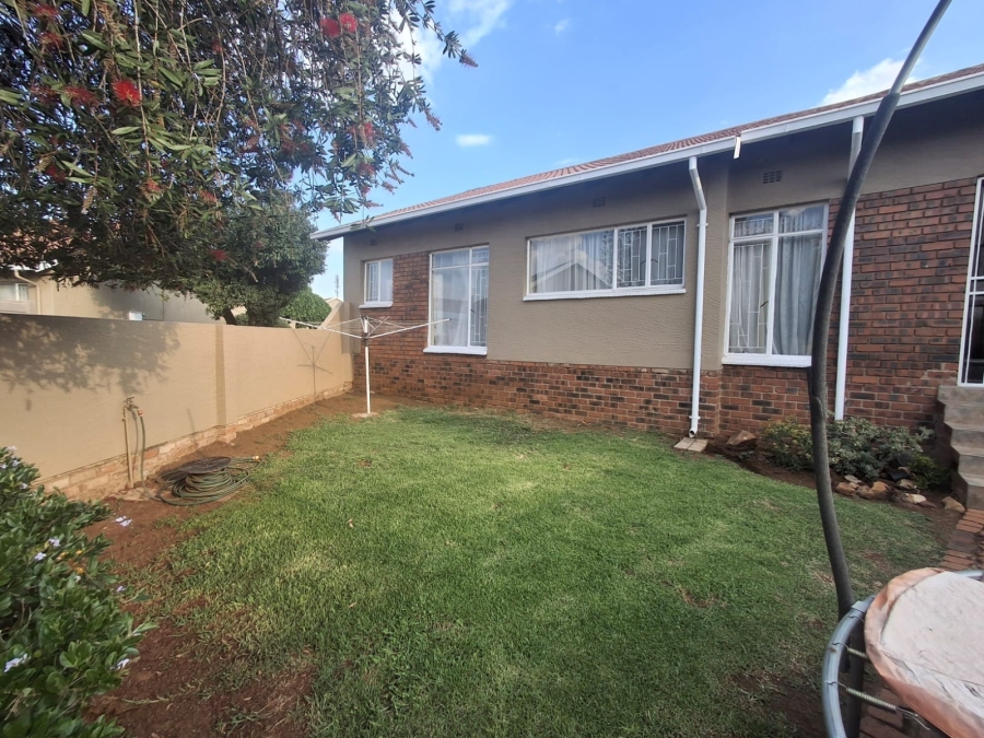 3 Bedroom Property for Sale in Parkrand Gauteng
